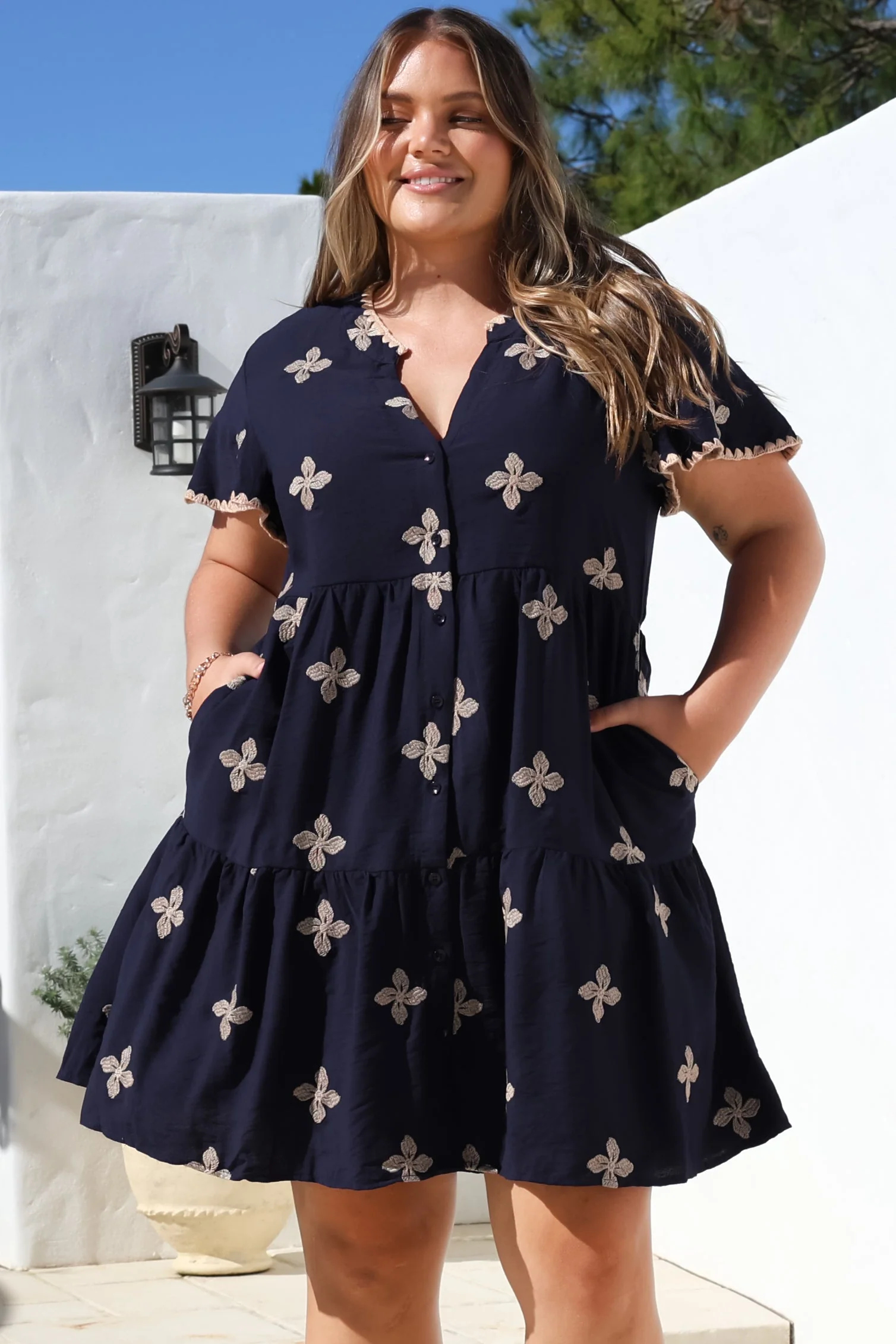 Wilma Mini Dress - Bermuda Collar Button Down Dress with Cap Sleeves in Gigi Print Navy - Image 4
