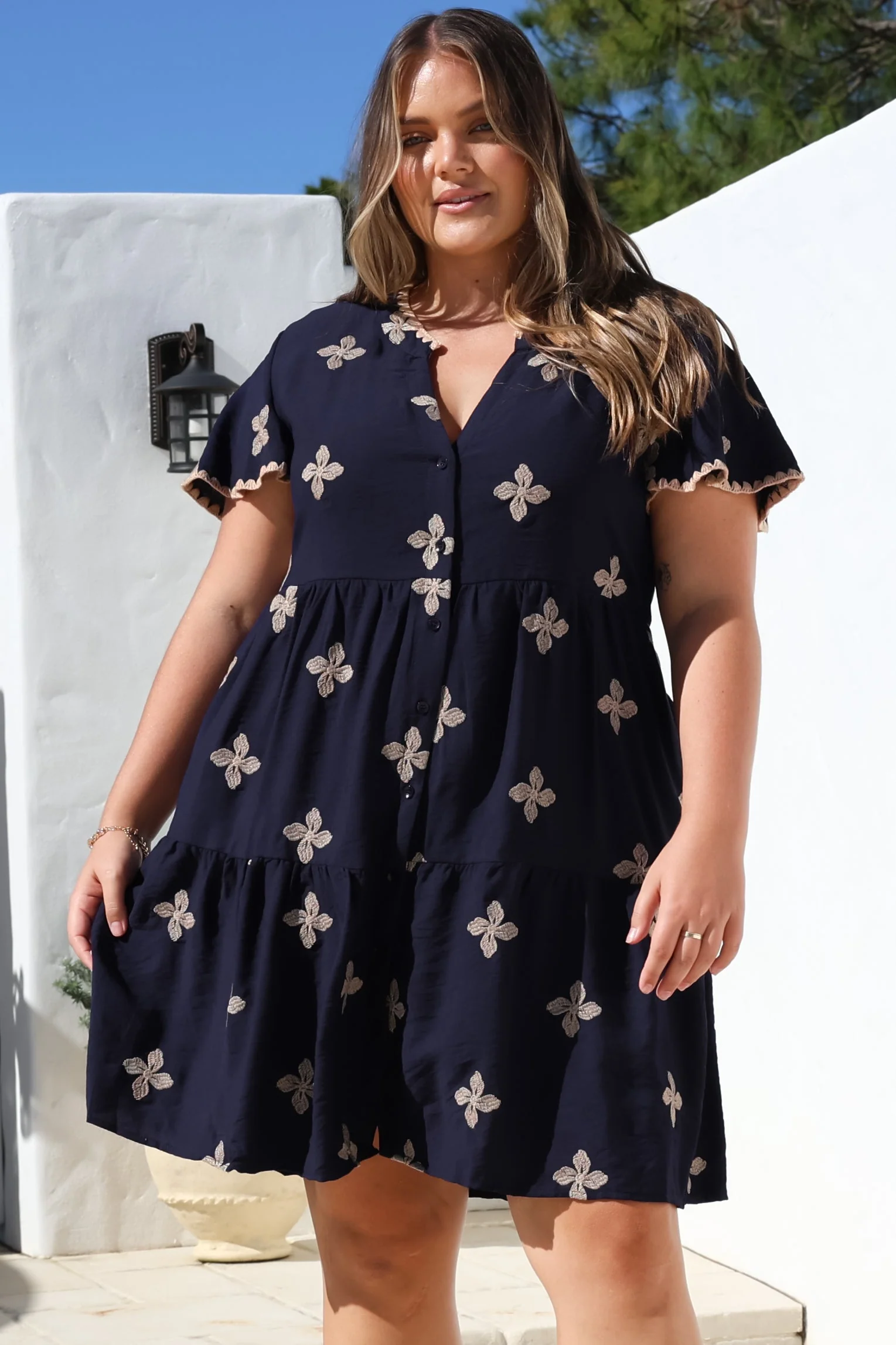 Wilma Mini Dress - Bermuda Collar Button Down Dress with Cap Sleeves in Gigi Print Navy - Image 5