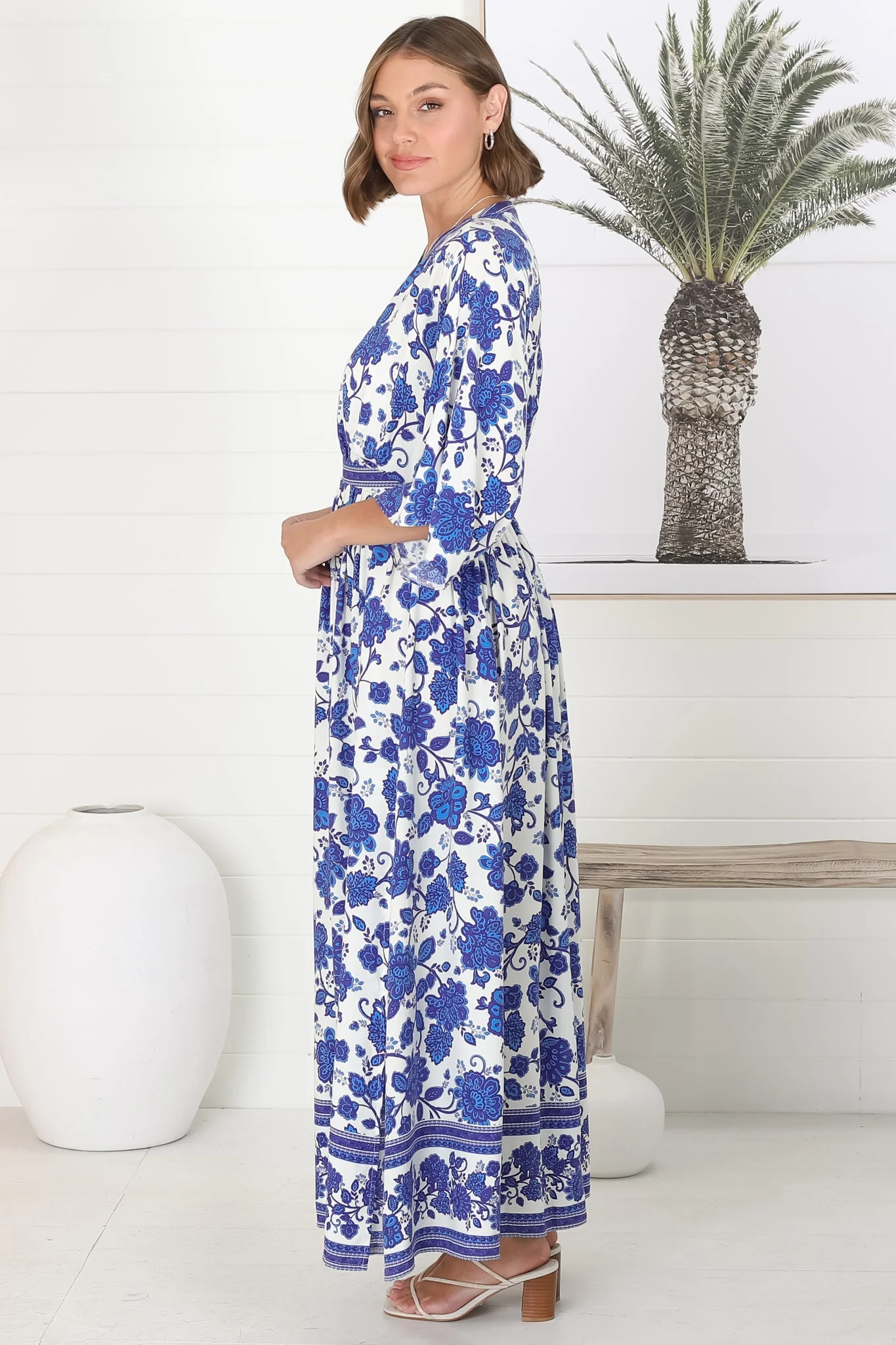 Zelle Maxi Dress - V Neck Batwing Sleeve Dress with Side Splits in Kailin Print Blue - Image 19